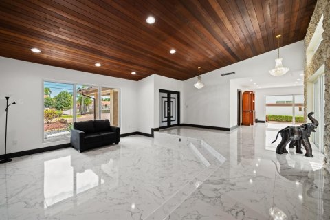 Villa ou maison à vendre à Miami, Floride: 6 chambres, 442.03 m2 № 2146436 - photo 7