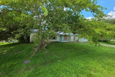 House in Palm Bay, Florida 3 bedrooms, 153.01 sq.m. № 1870729 - photo 2