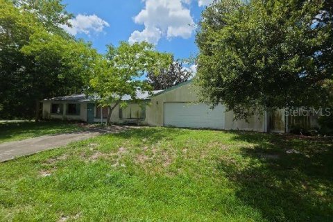 House in Palm Bay, Florida 3 bedrooms, 153.01 sq.m. № 1870729 - photo 1