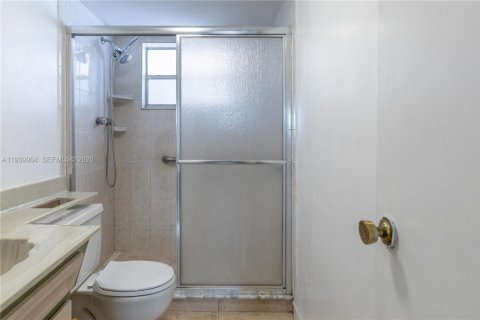 Copropriété à vendre à Lauderdale Lakes, Floride: 2 chambres, 102.38 m2 № 1998819 - photo 15