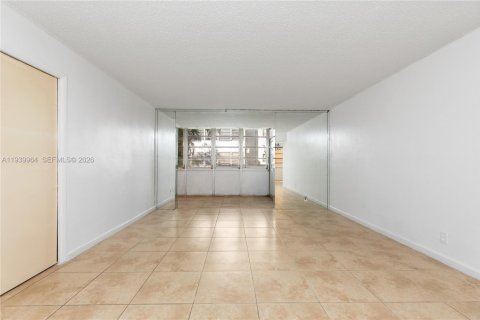Copropriété à vendre à Lauderdale Lakes, Floride: 2 chambres, 102.38 m2 № 1998819 - photo 8