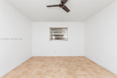 Copropriété à vendre à Lauderdale Lakes, Floride: 2 chambres, 102.38 m2 № 1998819 - photo 16