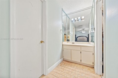 Купить виллу или дом в Майами, Флорида 3 спальни, 151.8м2, № 1992548 - фото 13