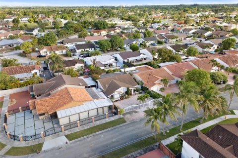 Купить виллу или дом в Майами, Флорида 3 спальни, 151.8м2, № 1992548 - фото 21