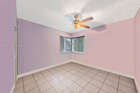 Купить виллу или дом в Майами, Флорида 3 спальни, 151.8м2, № 1992548 - фото 16