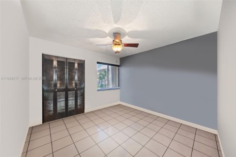 Купить виллу или дом в Майами, Флорида 3 спальни, 151.8м2, № 1992548 - фото 14