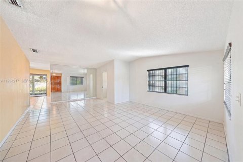 Купить виллу или дом в Майами, Флорида 3 спальни, 151.8м2, № 1992548 - фото 4