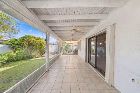 Купить виллу или дом в Майами, Флорида 3 спальни, 151.8м2, № 1992548 - фото 10