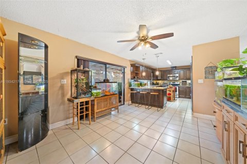 Купить виллу или дом в Майами, Флорида 3 спальни, 151.8м2, № 1992548 - фото 7