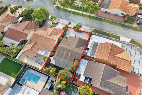 Купить виллу или дом в Майами, Флорида 3 спальни, 151.8м2, № 1992548 - фото 19