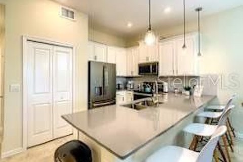 Condominio en alquiler en Davenport, Florida, 2 dormitorios, 128.95 m2 № 1901783 - foto 15