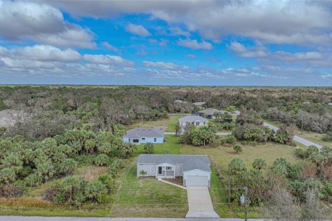 House in Port Charlotte, Florida 3 bedrooms, 167.22 sq.m. № 1410999 - photo 2