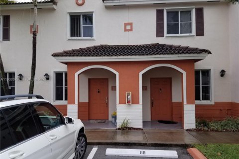 Villa ou maison à Miami Gardens, Floride 3 chambres, 133.78 m2 № 2054113