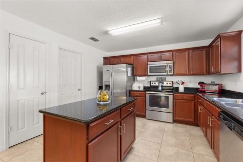 Casa en venta en Kissimmee, Florida, 4 dormitorios, 169.55 m2 № 2385735 - foto 19