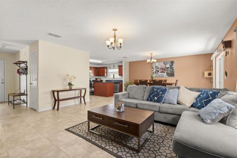Casa en venta en Kissimmee, Florida, 4 dormitorios, 169.55 m2 № 2385735 - foto 16