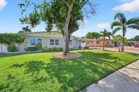 House in Largo, Florida 3 bedrooms, 93.65 sq.m. № 1847165 - photo 10