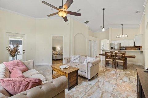 Villa ou maison à vendre à Orlando, Floride: 4 chambres, 154.87 m2 № 2148150 - photo 13