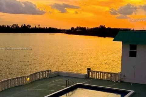 Copropriété à vendre à Miami, Floride: 2 chambres, 125.42 m2 № 1969237 - photo 20