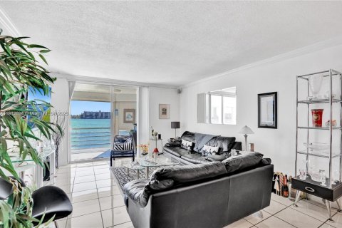 Copropriété à vendre à Miami, Floride: 2 chambres, 125.42 m2 № 1969237 - photo 5