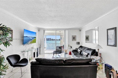 Copropriété à vendre à Miami, Floride: 2 chambres, 125.42 m2 № 1969237 - photo 4