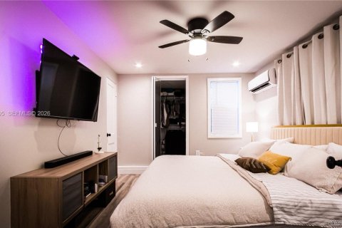 House in Miami, Florida 2 bedrooms, 62.8 sq.m. № 2069670 - photo 6