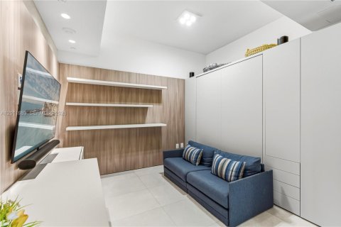 Condo in Sunny Isles Beach, Florida, 4 bedrooms  № 2075011 - photo 14