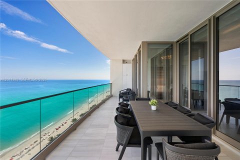 Condo in Sunny Isles Beach, Florida, 4 bedrooms  № 2075011 - photo 22
