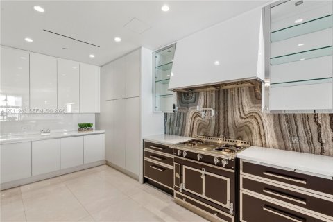 Condo in Sunny Isles Beach, Florida, 4 bedrooms  № 2075011 - photo 4