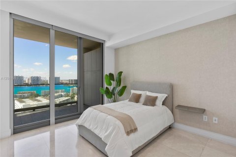 Condo in Sunny Isles Beach, Florida, 4 bedrooms  № 2075011 - photo 7
