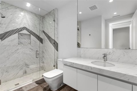 Condo in Sunny Isles Beach, Florida, 4 bedrooms  № 2075011 - photo 8
