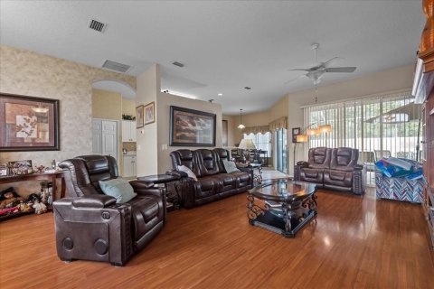 Casa en venta en Palm Coast, Florida, 3 dormitorios, 180.6 m2 № 1855822 - foto 5