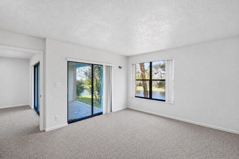 Condominio en venta en Pompano Beach, Florida, 2 dormitorios, 92.9 m2 № 2251273 - foto 9