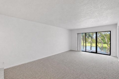 Condominio en venta en Pompano Beach, Florida, 2 dormitorios, 92.9 m2 № 2251273 - foto 4