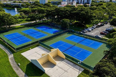 Condominio en venta en Pompano Beach, Florida, 2 dormitorios, 92.9 m2 № 2251273 - foto 3