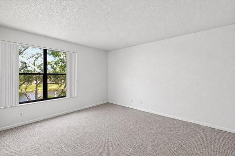 Condominio en venta en Pompano Beach, Florida, 2 dormitorios, 92.9 m2 № 2251273 - foto 11