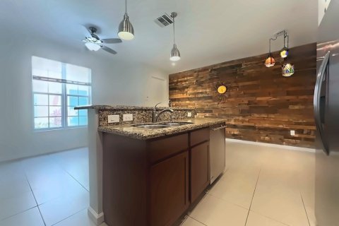 Townhouse in Pompano Beach, Florida 3 bedrooms, 148.46 sq.m. № 2244472 - photo 9