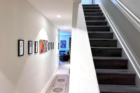 Townhouse in Pompano Beach, Florida 3 bedrooms, 148.46 sq.m. № 2244472 - photo 14