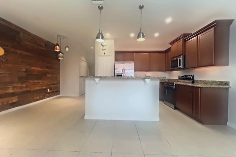 Townhouse in Pompano Beach, Florida 3 bedrooms, 148.46 sq.m. № 2244472 - photo 6