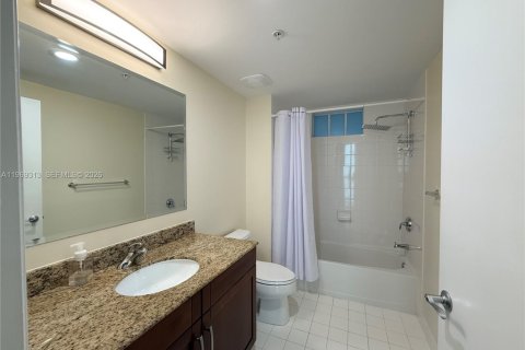 Снять в аренду кондоминиум в Майами, Флорида 2 спальни, 96.62м2, № 2030182 - фото 11