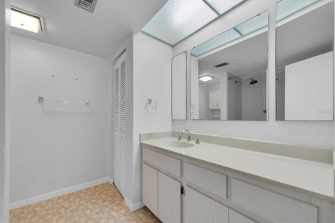 Copropriété à vendre à Clearwater, Floride: 2 chambres, 129.51 m2 № 2148106 - photo 28