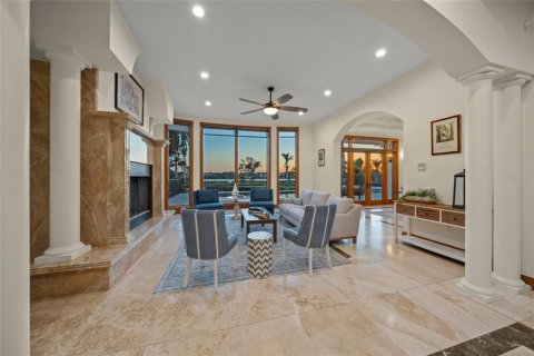 House in Venice, Florida 5 bedrooms, 571.07 sq.m. № 1895089 - photo 11
