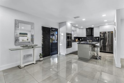 Casa en venta en Coral Springs, Florida, 4 dormitorios, 210.24 m2 № 2177460 - foto 13