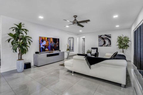 Casa en venta en Coral Springs, Florida, 4 dormitorios, 210.24 m2 № 2177460 - foto 14