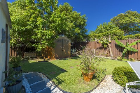 Casa en venta en Coral Springs, Florida, 4 dormitorios, 210.24 m2 № 2177460 - foto 29