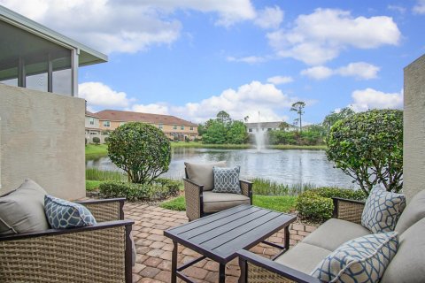 Townhouse in Stuart, Florida 3 bedrooms, 158.68 sq.m. № 2175697