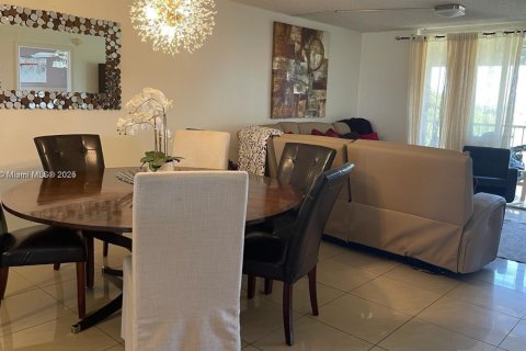 Condo in Deerfield Beach, Florida, 2 bedrooms  № 1451864 - photo 20