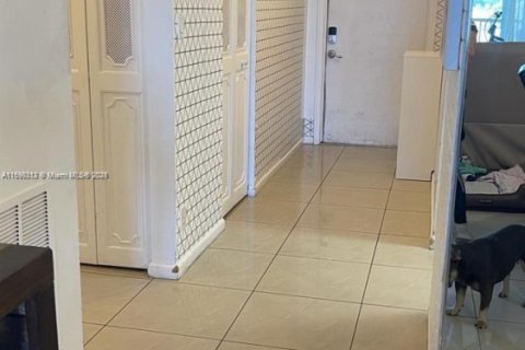 Condo in Deerfield Beach, Florida, 2 bedrooms  № 1451864 - photo 25