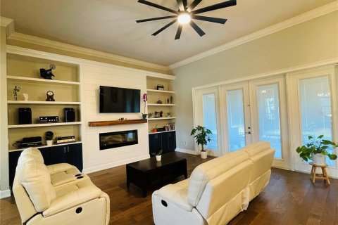 House in Plant City, Florida 4 bedrooms, 220.74 sq.m. № 1845063 - photo 17
