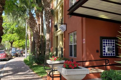 Condominio en Tampa, Florida, 1 dormitorio  № 2114693
