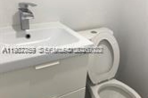 Снять в аренду кондоминиум в Майами-Бич, Флорида 1 спальня, 62.8м2, № 2050615 - фото 8